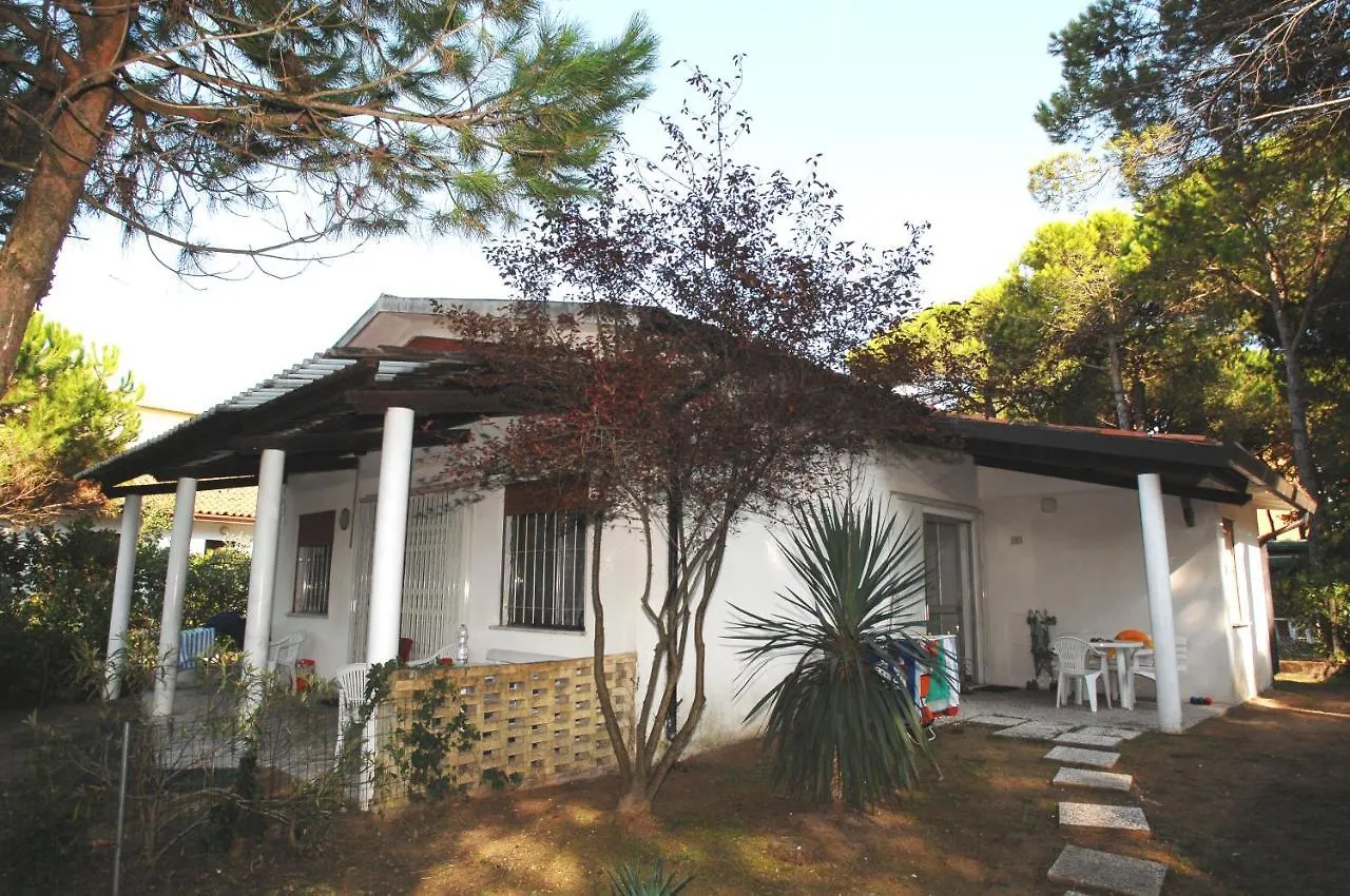 Two-Bedroom Villa In Bibione Pineda - Beahost