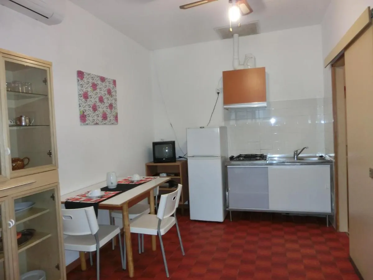 Apartment Two-Bedroom Villa In Bibione Pineda - Beahost Italy